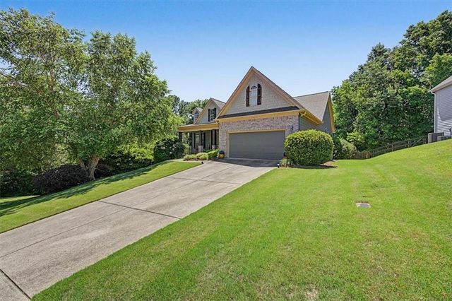 27 Roberson Drive NE, Cartersville, GA 30121
