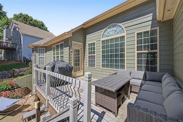 27 Roberson Drive NE, Cartersville, GA 30121