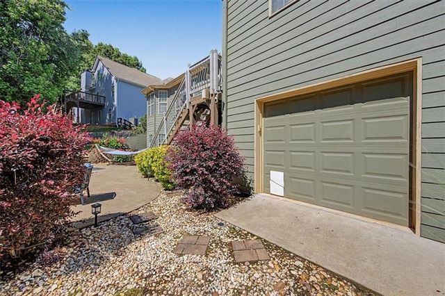 27 Roberson Drive NE, Cartersville, GA 30121