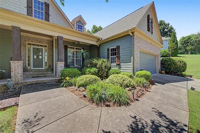 27 Roberson Drive NE, Cartersville, GA 30121