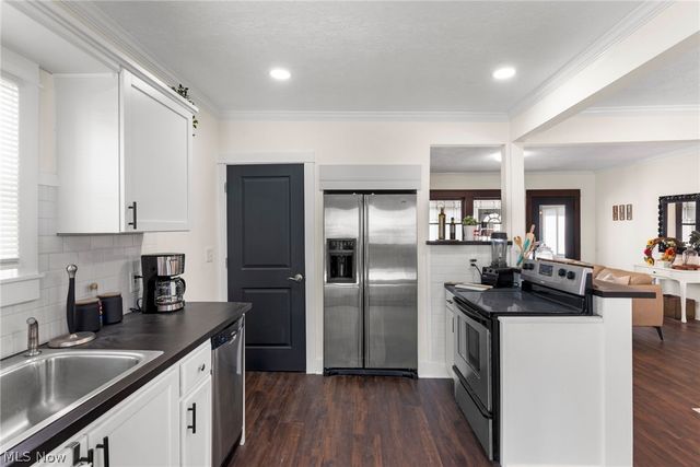 3434 W 122nd Street, Cleveland, OH 44111