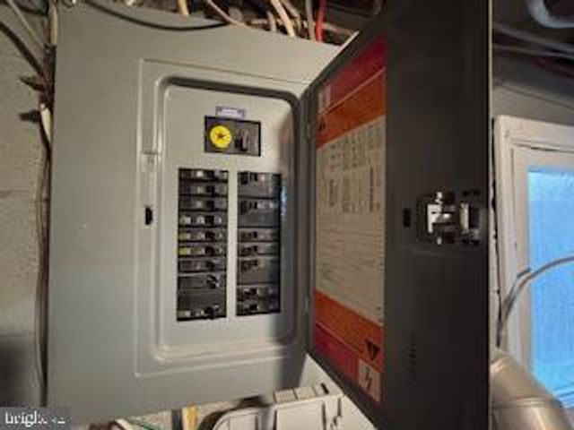 221 HEMPT RD, Mechanicsburg, PA 17050