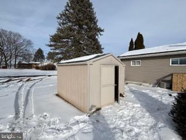 221 HEMPT RD, Mechanicsburg, PA 17050