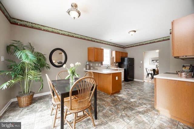 140 MILBURY RD, Coatesville, PA 19320