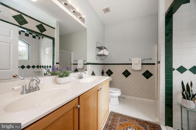 140 MILBURY RD, Coatesville, PA 19320