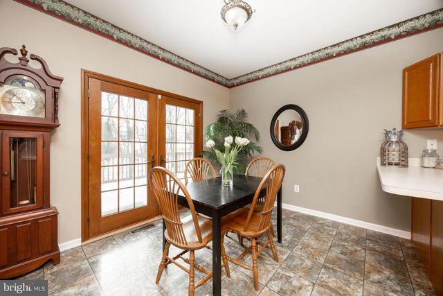 140 MILBURY RD, Coatesville, PA 19320