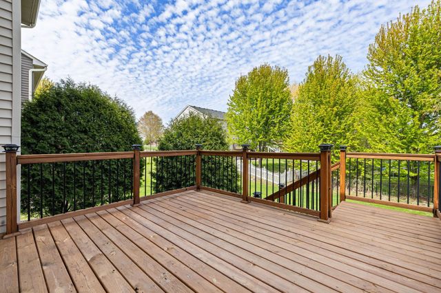 6824 Troy Lane N, Maple Grove, MN 55311