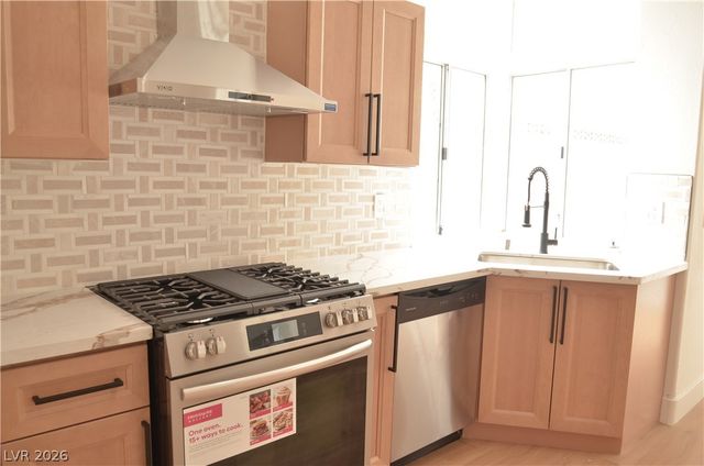 8604 Grandbank Drive, Las Vegas, NV 89145
