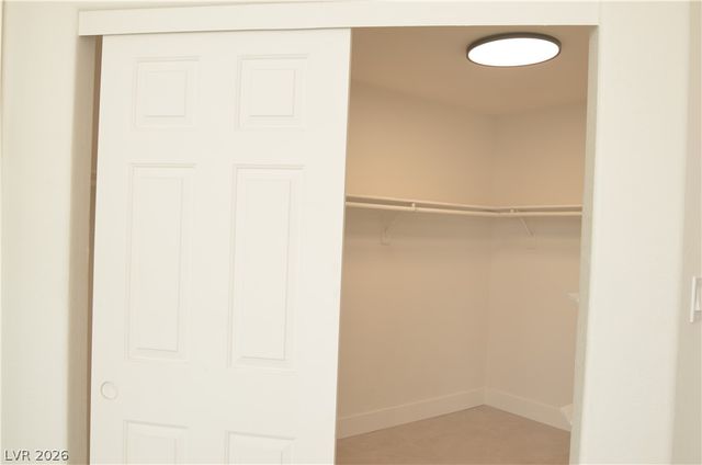8604 Grandbank Drive, Las Vegas, NV 89145