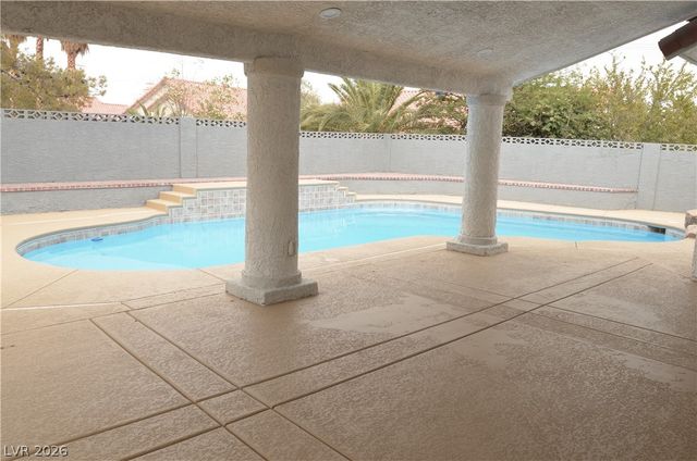 8604 Grandbank Drive, Las Vegas, NV 89145