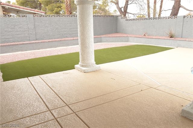 8604 Grandbank Drive, Las Vegas, NV 89145