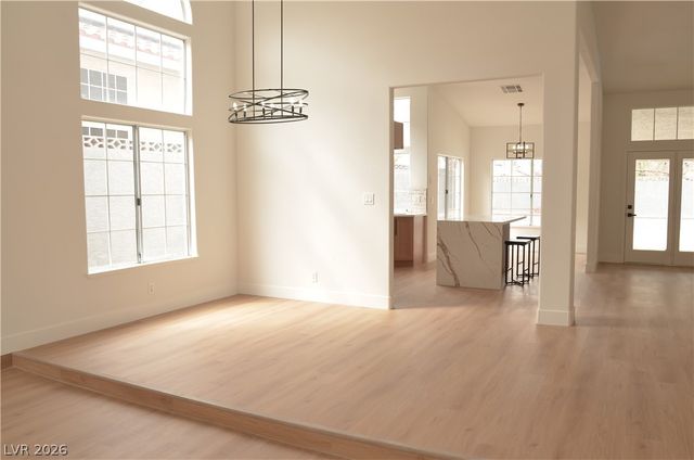 8604 Grandbank Drive, Las Vegas, NV 89145
