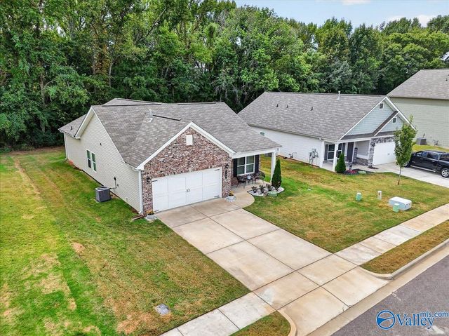 148 Lincoln Gray Circle, New Market, AL 35761