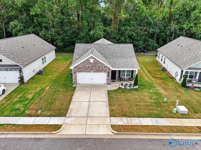 148 Lincoln Gray Circle, New Market, AL 35761