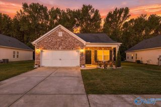 148 Lincoln Gray Circle, New Market, AL 35761