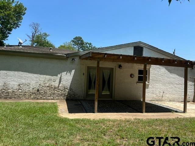 1722 N Hill Ave, Tyler, TX 75702