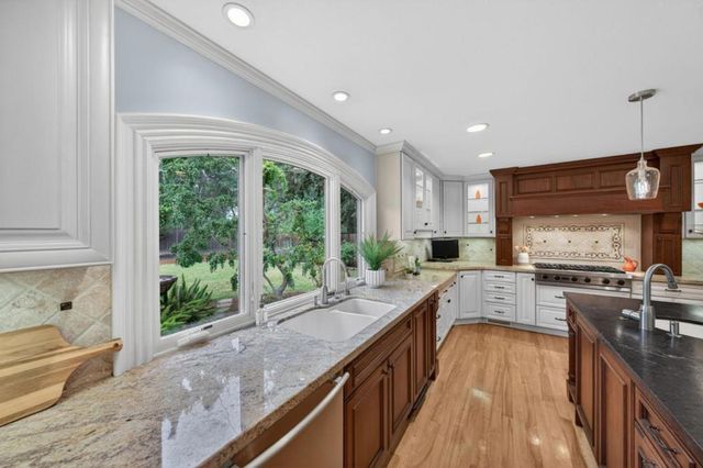 19121 Harleigh Drive, Saratoga, CA 95070