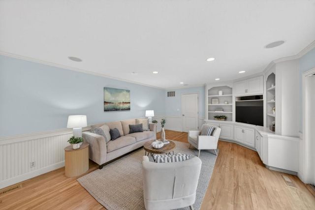 19121 Harleigh Drive, Saratoga, CA 95070
