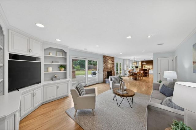 19121 Harleigh Drive, Saratoga, CA 95070
