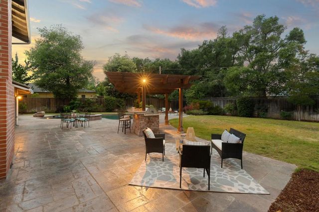 19121 Harleigh Drive, Saratoga, CA 95070
