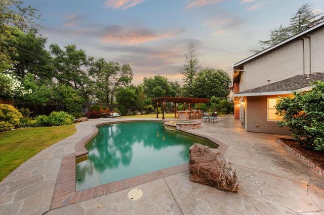 19121 Harleigh Drive, Saratoga, CA 95070