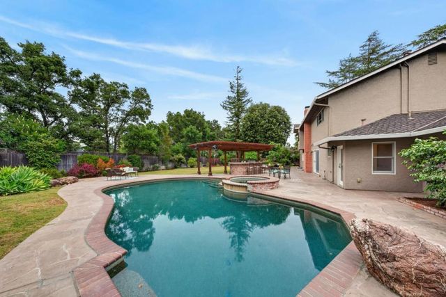 19121 Harleigh Drive, Saratoga, CA 95070