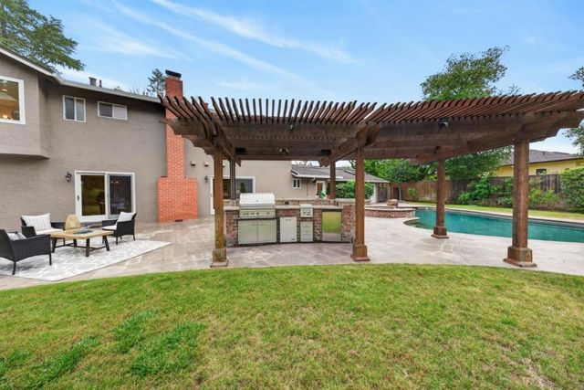 19121 Harleigh Drive, Saratoga, CA 95070