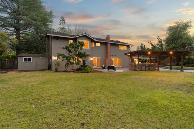 19121 Harleigh Drive, Saratoga, CA 95070