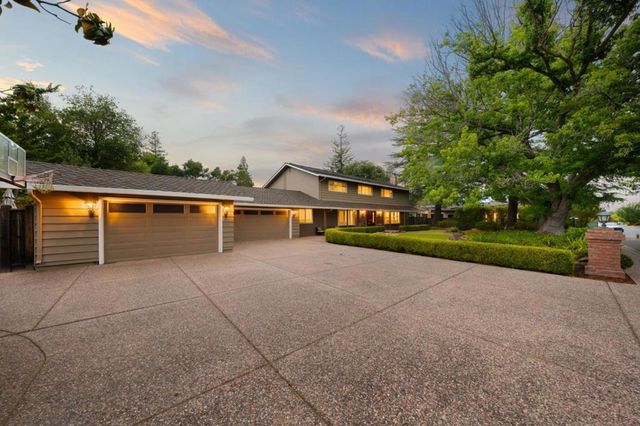 19121 Harleigh Drive, Saratoga, CA 95070