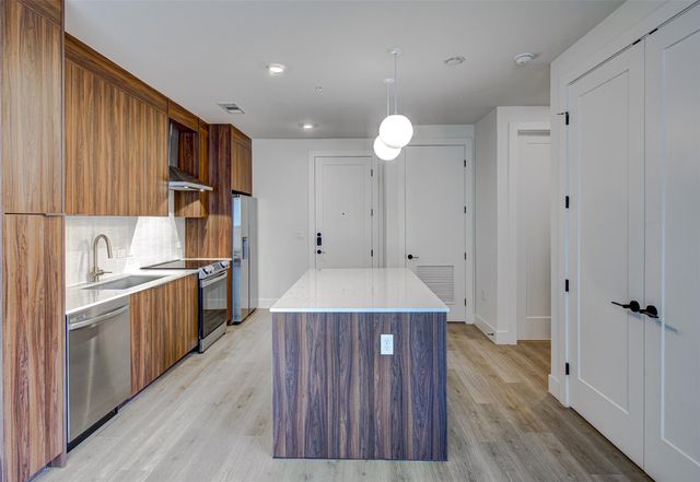 1701 Simond Ave 229, Austin, TX 78723