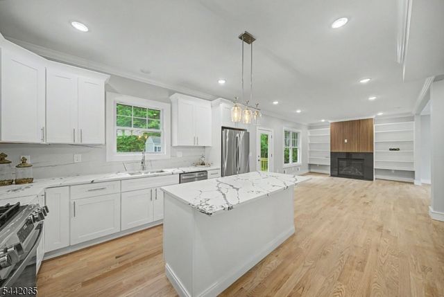 21 Willow Ave, Randolph Twp., NJ 07869