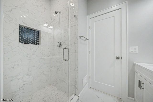 21 Willow Ave, Randolph Twp., NJ 07869