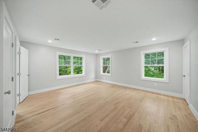 21 Willow Ave, Randolph Twp., NJ 07869