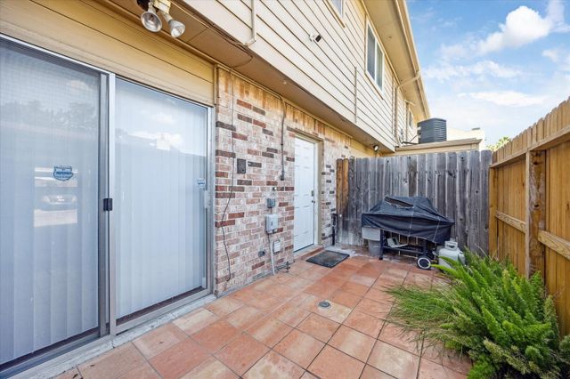 2501 Bering Drive 5, Houston, TX 77057