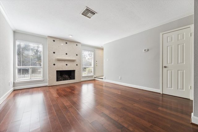 2501 Bering Drive 5, Houston, TX 77057