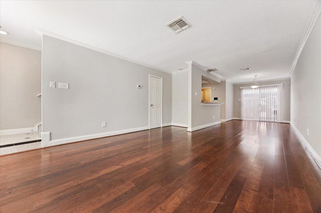 2501 Bering Drive 5, Houston, TX 77057