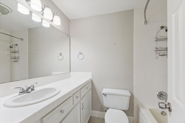 2501 Bering Drive 5, Houston, TX 77057