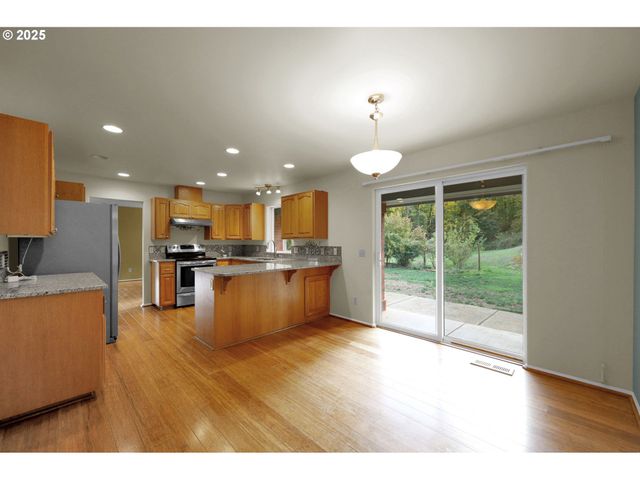 80916 LAJOIE Rd, Creswell, OR 97426