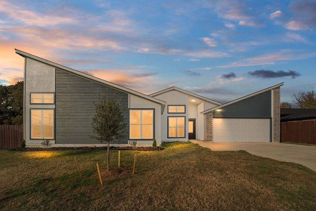 11915 Carson, Balch Springs, TX 75180