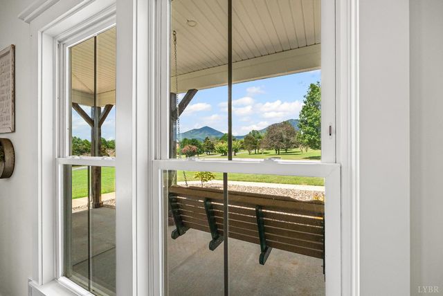 1101 Foxfire ln, Bedford, VA 24523