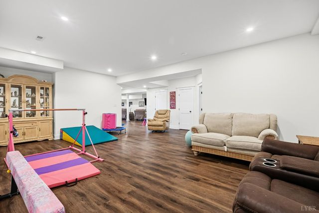 1101 Foxfire ln, Bedford, VA 24523