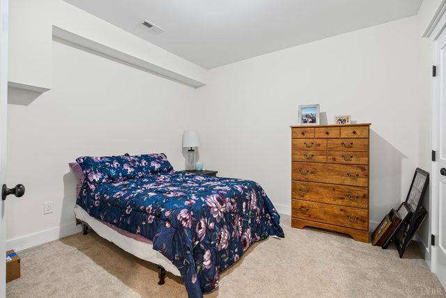 1101 Foxfire ln, Bedford, VA 24523