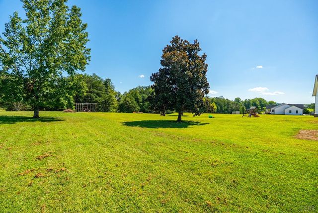 1101 Foxfire ln, Bedford, VA 24523