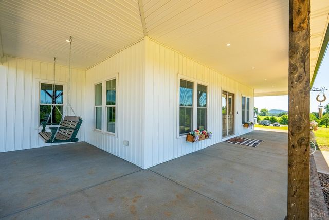 1101 Foxfire ln, Bedford, VA 24523