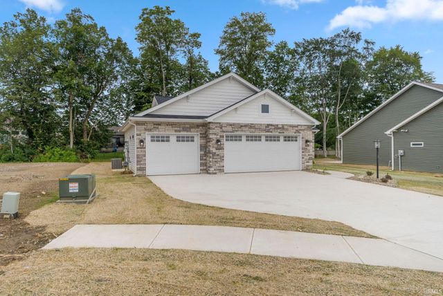 8245 Caverango Boulevard, Fort Wayne, IN 46815