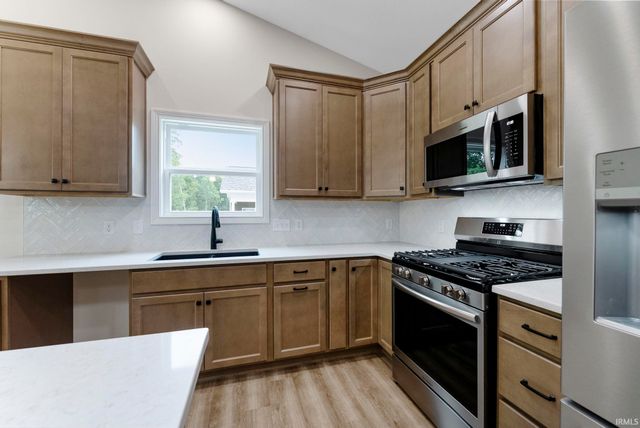 8245 Caverango Boulevard, Fort Wayne, IN 46815