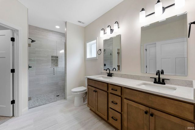 8245 Caverango Boulevard, Fort Wayne, IN 46815