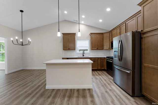 8245 Caverango Boulevard, Fort Wayne, IN 46815