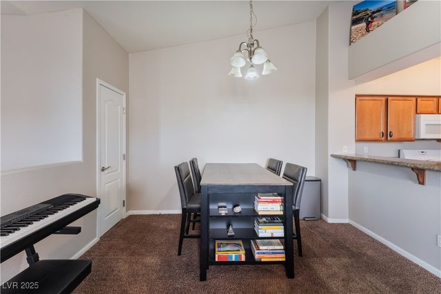 1609 Queen Victoria Street 201, Las Vegas, NV 89144