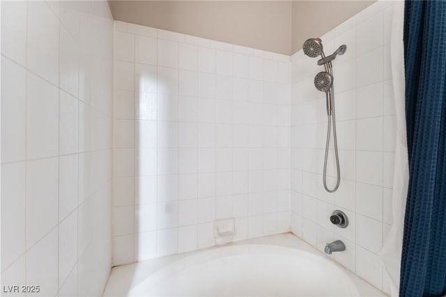 1609 Queen Victoria Street 201, Las Vegas, NV 89144